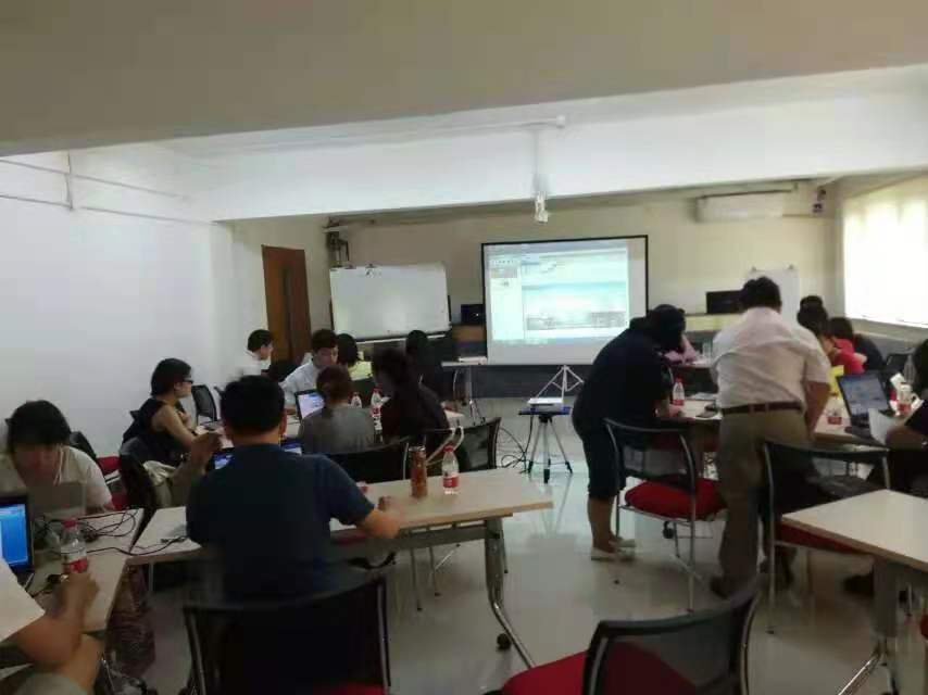 董强:微课开发师工作坊圆满结束（人民大学）